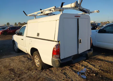 2014 Toyota Tacoma z USA, uszkodzony, nr VIN 5TFNX4CN0EX034860